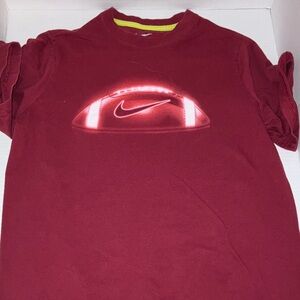 Nike Swoosh Maroon Red Football Tee‎ Big Kid Boys Large 10/12 Tee Shirt
